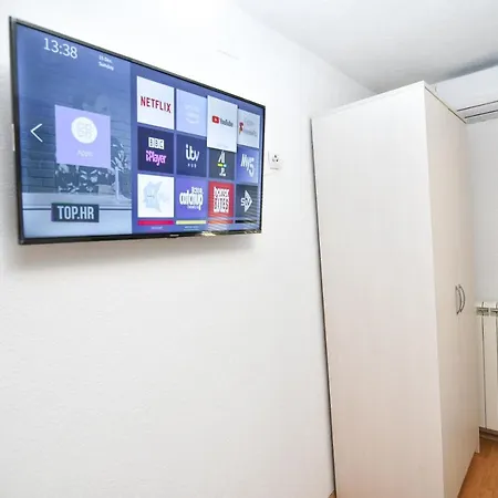 Studio Apartment Fažana Exterior foto