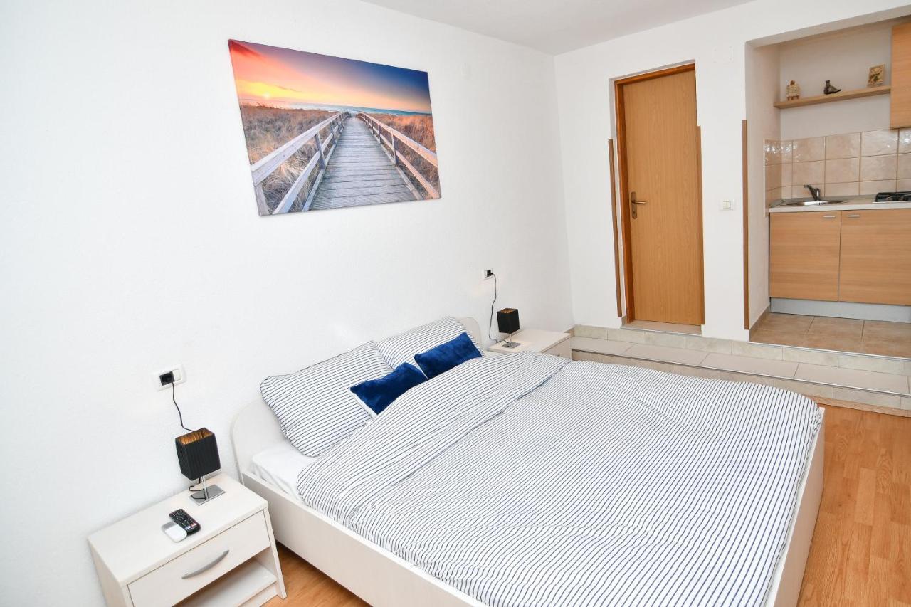Studio Apartment Fazana Lägenhet